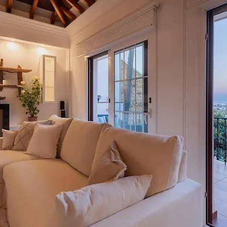 Feriehus Casa Feliz - Mijas Golf, Private Pool, 3 Bedroom 3 Bathrooms Ensuite Málaga